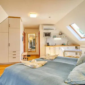 Apartman Barka, Eger